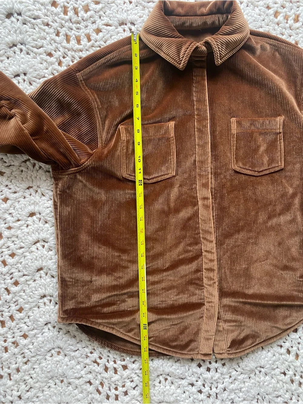 ALO Yoga Mountainside Velour Shacket in Cinnamon Brown - Picture 11 of 14